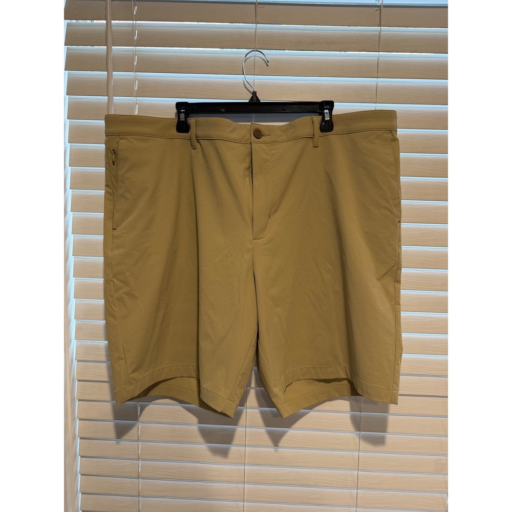 Tommy Bahama Mens 46RG Chip Shot Shorts Stone Khaki UPF50 Sun Shelter Zip Pocket